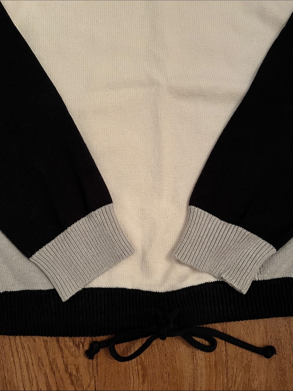 Mountain Ridge Explore Life Colorblock Sweater - Picture 4 of 6